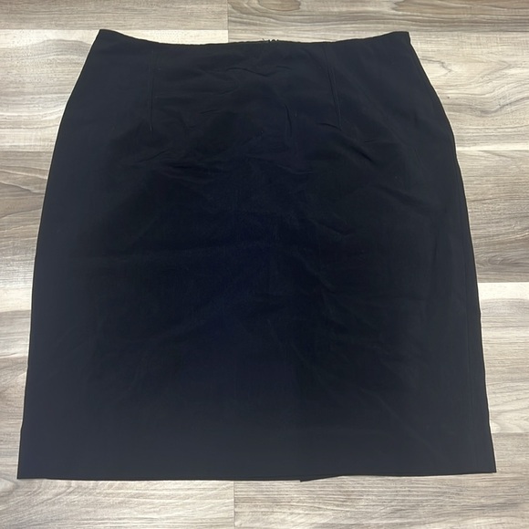 Laura black skirt size 14P - Picture 2 of 7